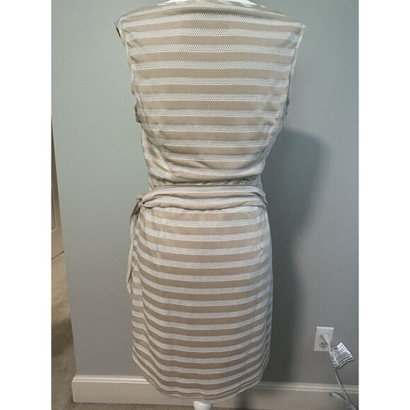GUESS Hailey Side Ruched Striped Dress Cream/White Size 10 NWT - Picture 12 of 13